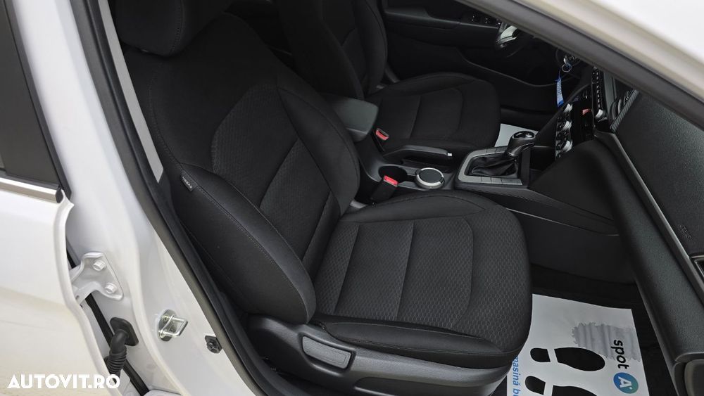 Hyundai Elantra - 19