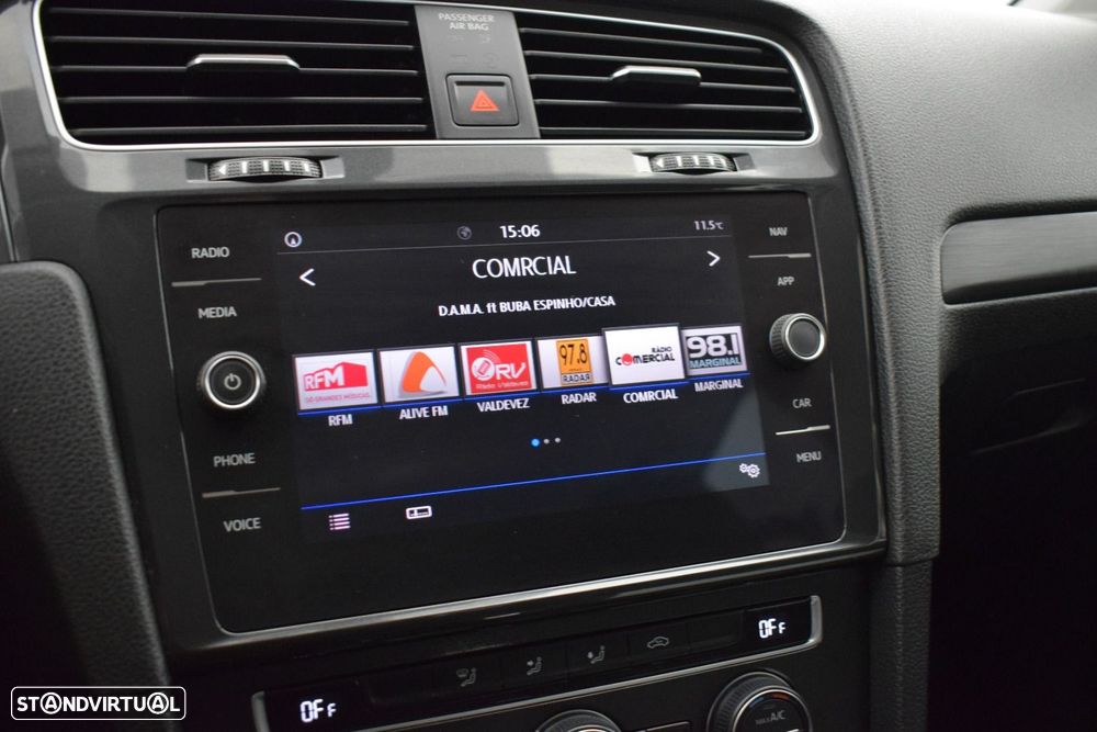 VW Golf Variant 1.6 TDi R-Line DSG - 11