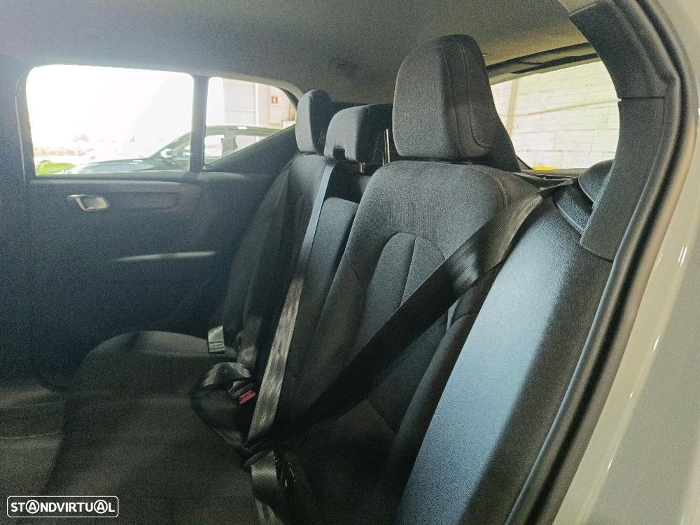 Volvo XC 40 1.5 T4 PHEV Essential - 8
