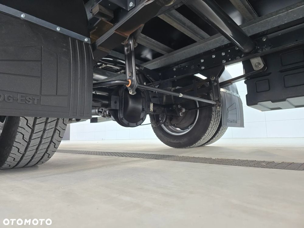 Iveco DAILY 50C18 / 35C18 DOKA SKRZYNIA DŁUGA3,81cm + SKRZYNIA NA NARZĘDZIA DEMONTOWANA HAK 3500Kg TEMPOMAT KLIMA 31 Tyś km SERWIS DO OSTATNIEGO Km ASO IVECO NA GWARANCJI - 22