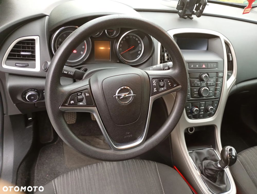 Opel Astra - 11