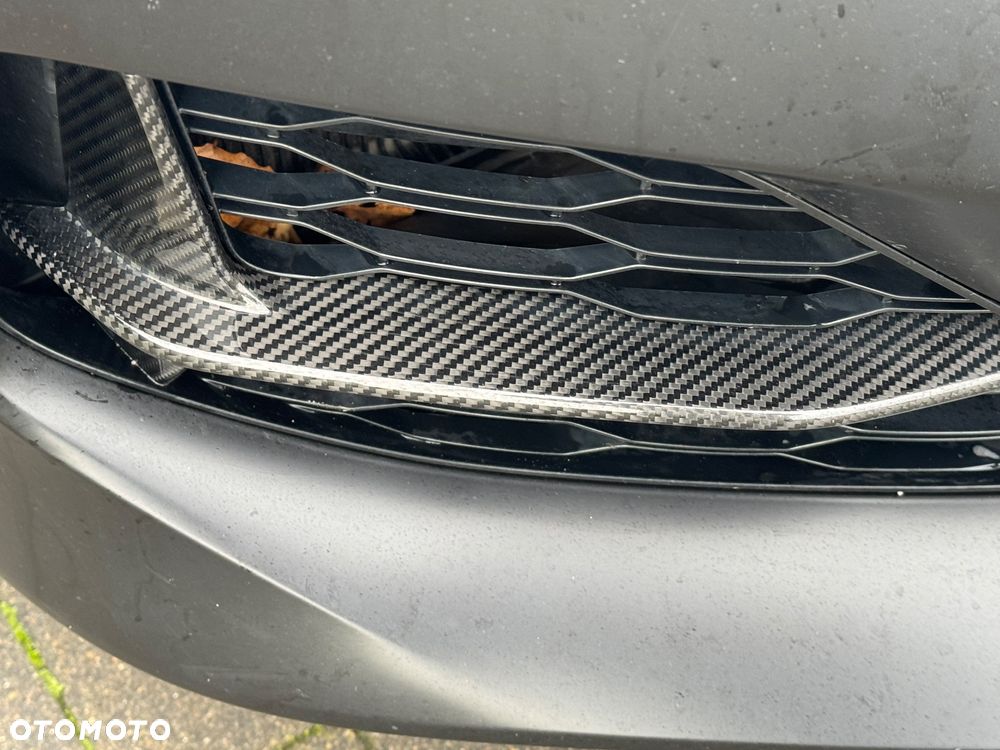 BMW Seria 8 - 17