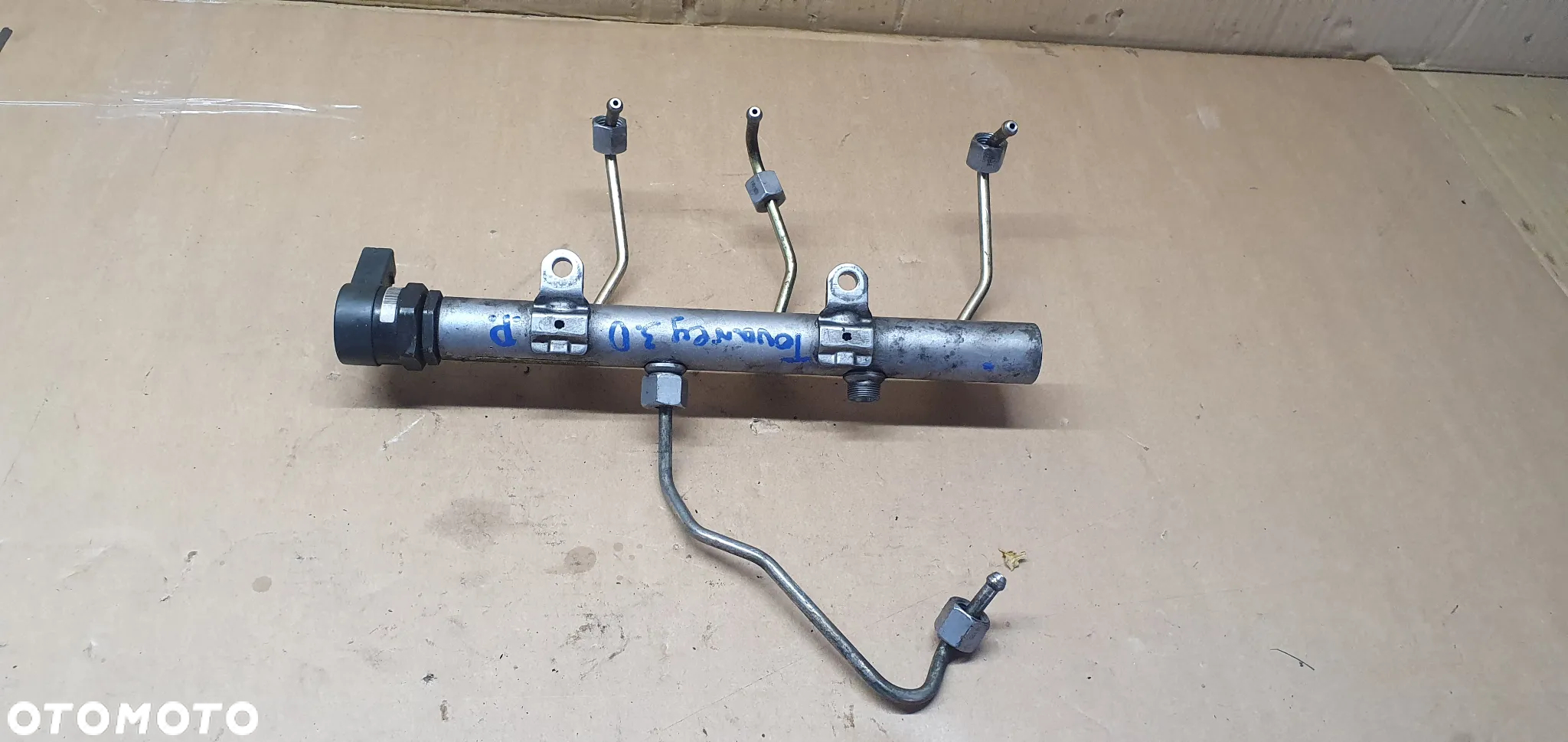 Listwa wtryskowa rurki czujnik VW Touareg 3.0 TDI 057130764C - 4