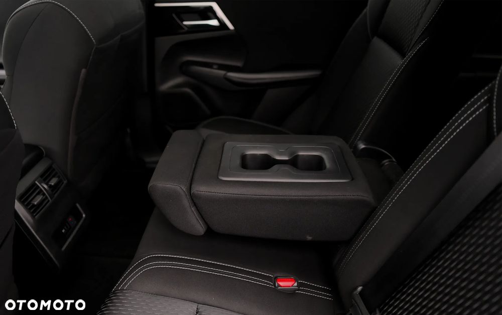 Mitsubishi Outlander - 35