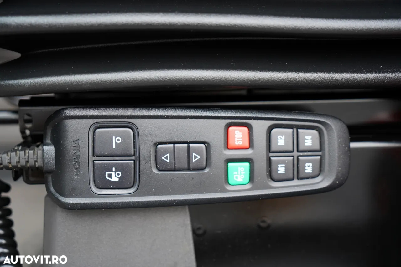 Scania R 520 / V8 / SISTEM HIDRAULIC / RETARDER / RĂCIRE ​​I-PARK / FULL AIRMATIC / ANVELOPE 100% / CONTRACT POST-SERVICE / IMPORTAT - 23