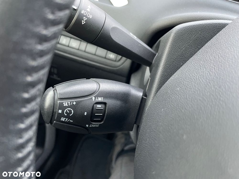 Peugeot 208 e-HDi 115 Stop&Start Allure - 31