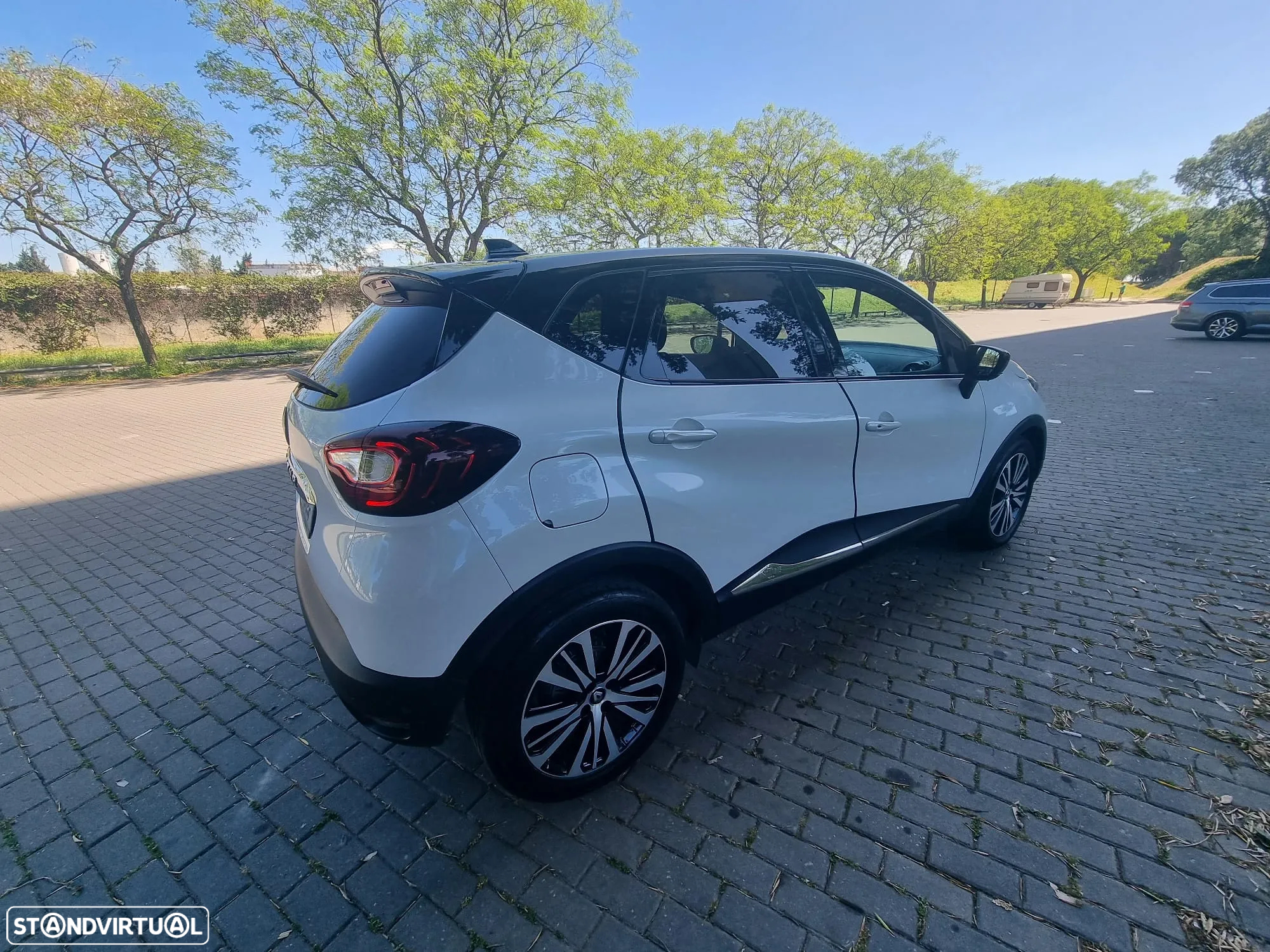 Renault Captur 1.5 dCi Initiale Paris EDC - 6