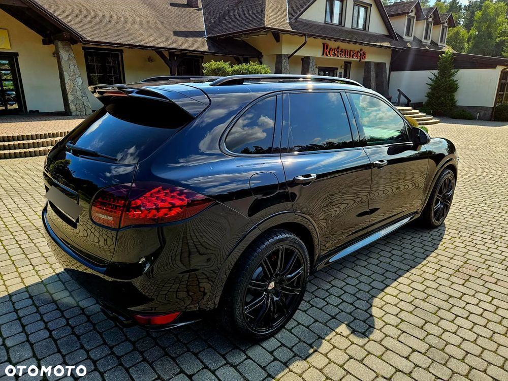 Porsche Cayenne - 14