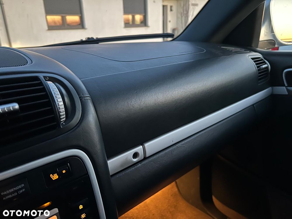 Porsche Cayenne - 31