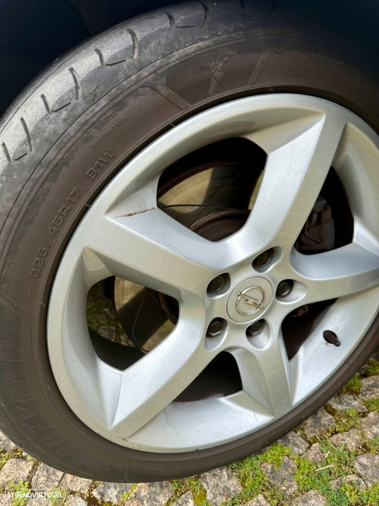 Opel Astra GTC 1.9 CDTI - 22