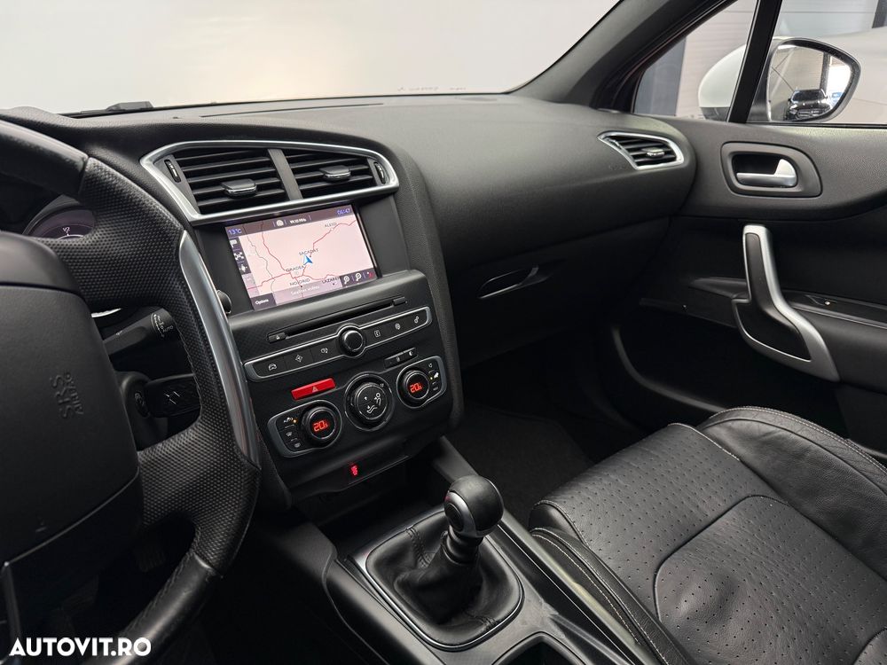 Citroën DS4 PureTech 130 Stop&Start SoChic - 26