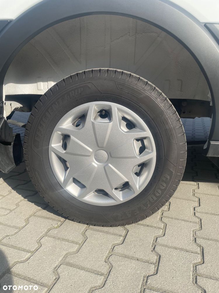 Ford Transit - 10