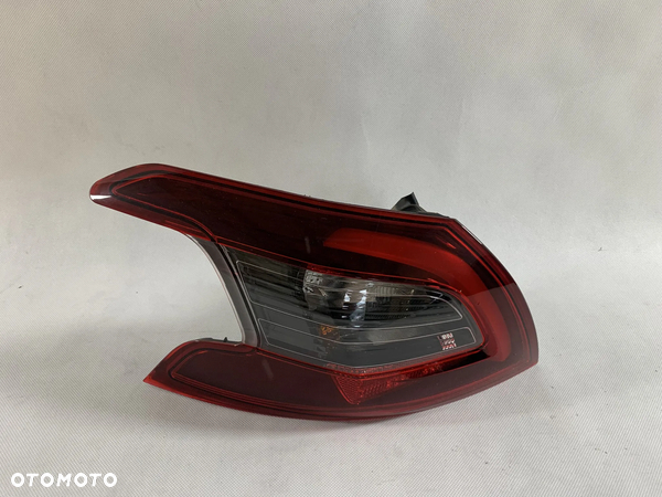Peugeot 308 FL T9 HB 17r Lampa lewa tyl tlyna 2017