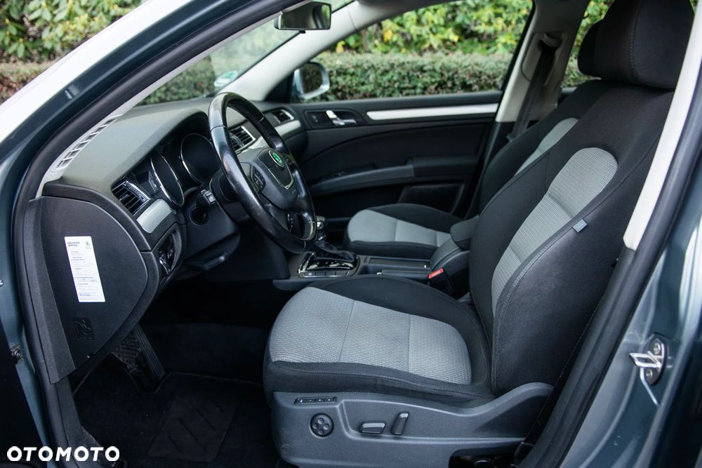 Skoda Superb 3.6 V6 4x4 DSG Elegance - 10