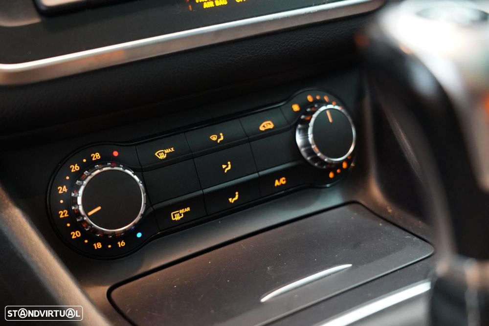 Mercedes-Benz GLA 180 CDi Urban - 13