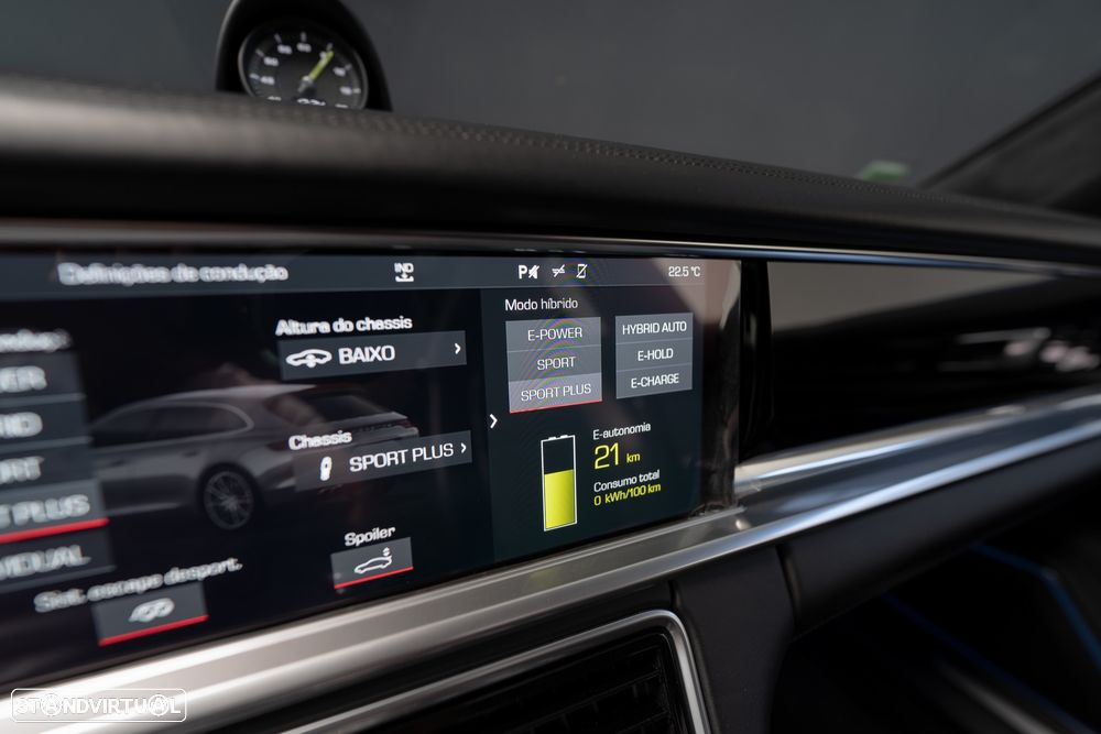 Porsche Panamera Sport Turismo Turbo S E-Hybrid - 25