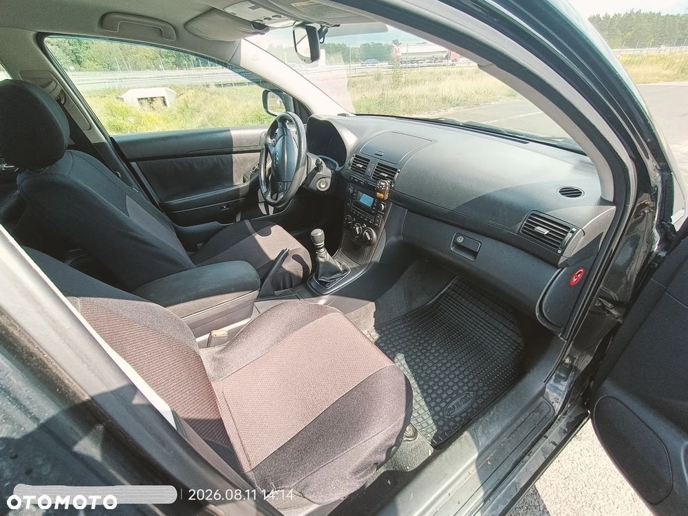 Toyota Avensis 2.0 D-4D Sol - 17
