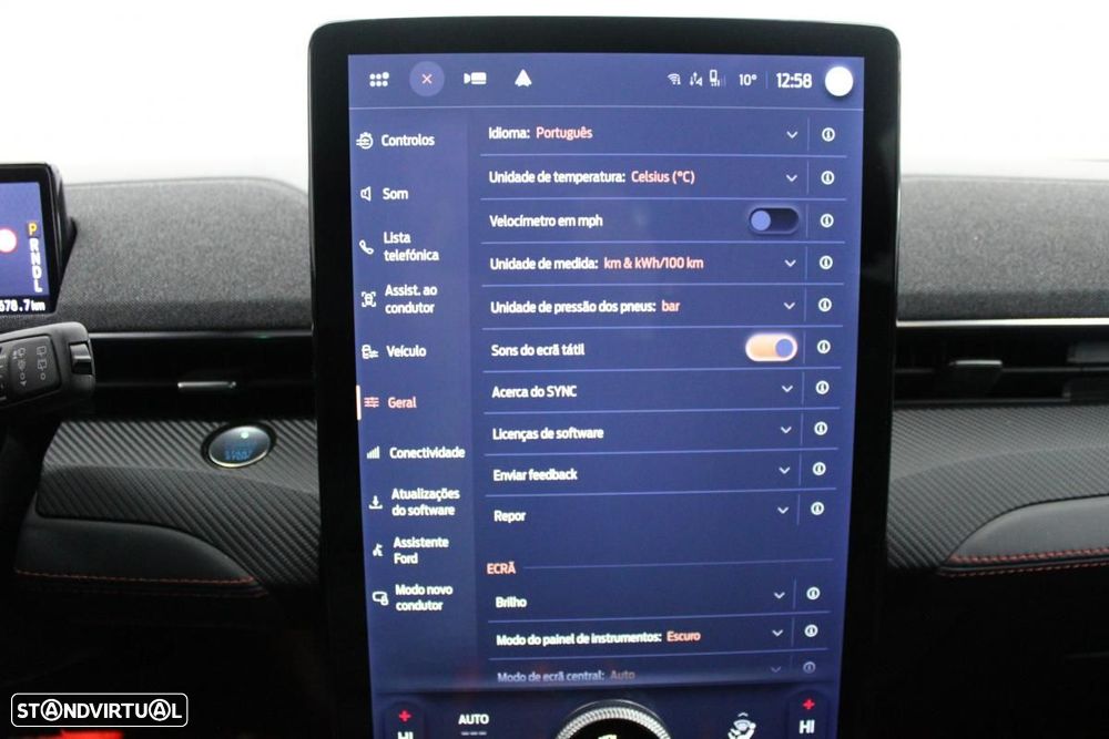 Ford Mustang Mach-E 72.6 kWh Premium AWD - 38