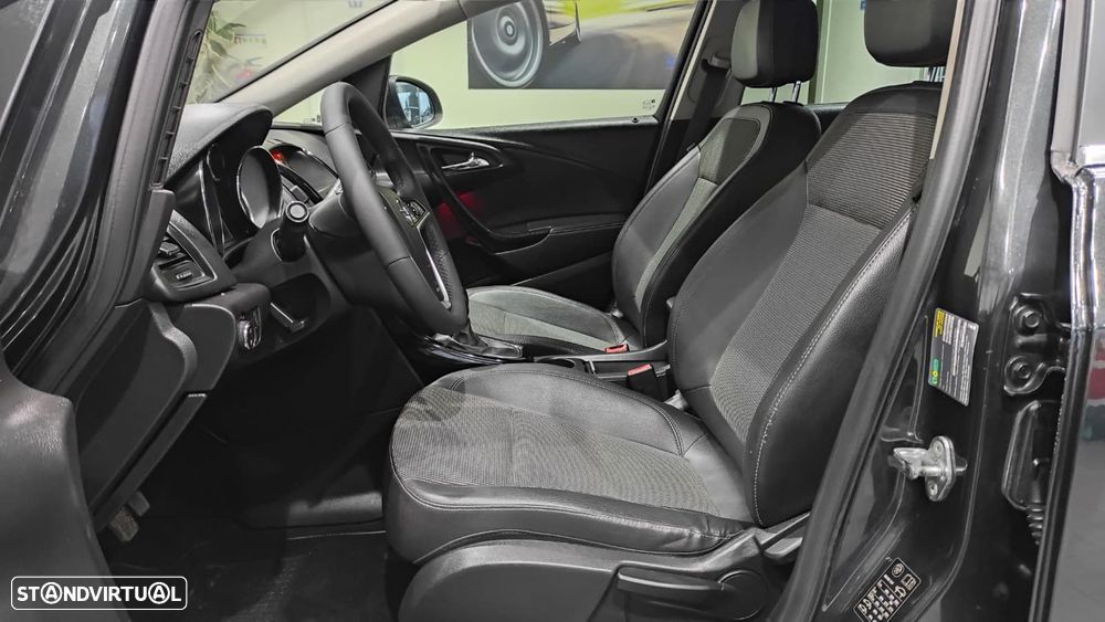 Opel Astra Sports Tourer 1.6 CDTi Executive S/S - 17