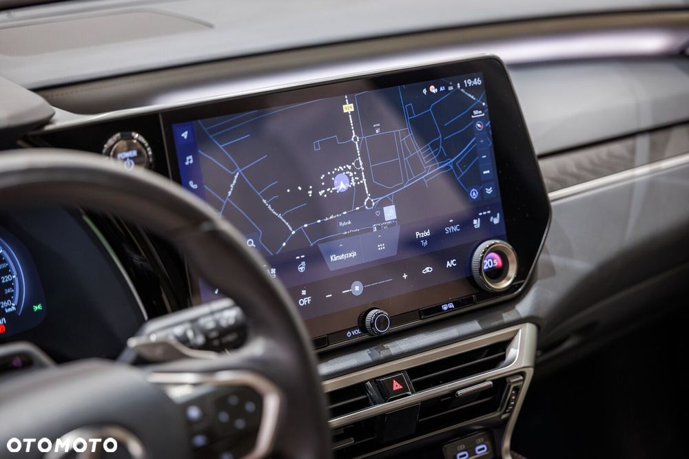 Lexus RX 450h+ Omotenashi - 38