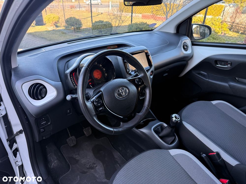 Toyota Aygo x-play connect - 6