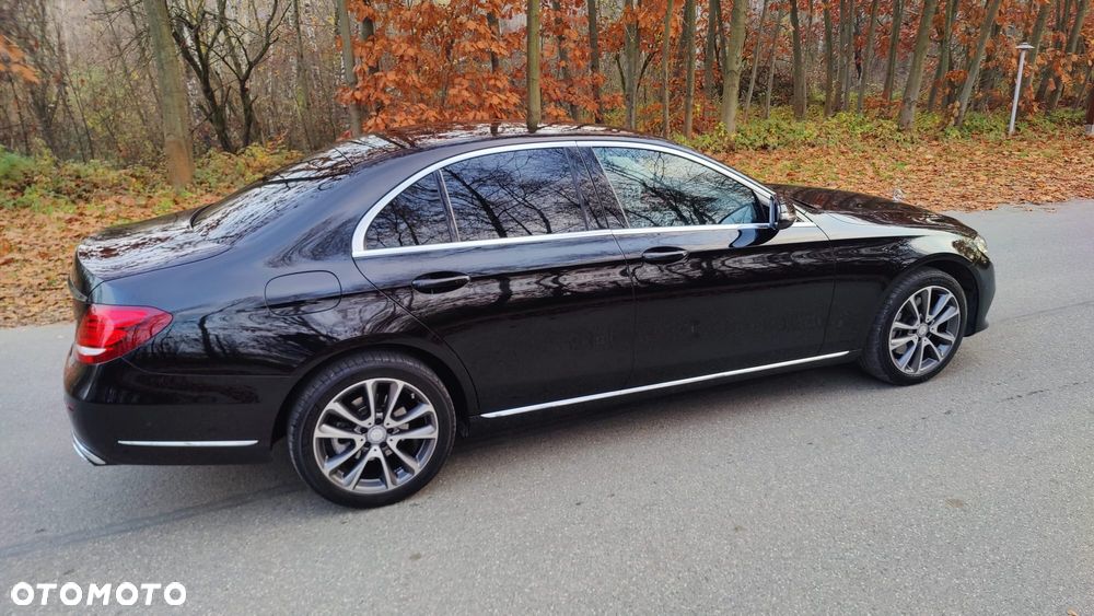 Mercedes-Benz Klasa E 220 d Business Edition 9G-TRONIC - 4