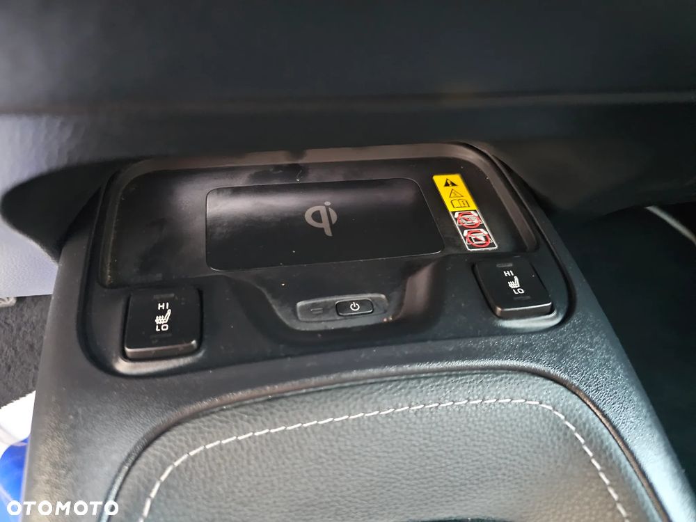 Toyota Corolla 2.0 Hybrid Style - 23