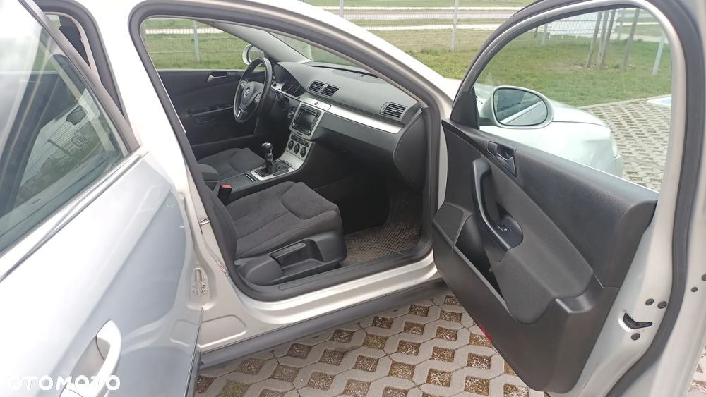 Volkswagen Passat 1.4 TSI Comfortline - 23