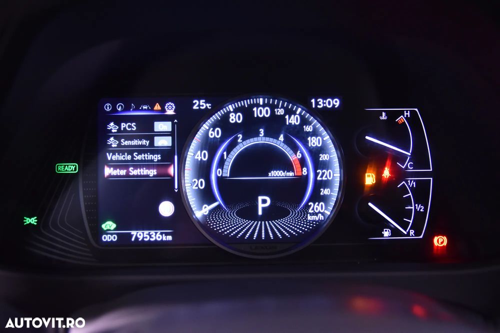 Lexus UX - 10