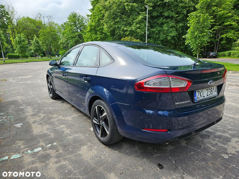 Ford Mondeo 2.0 Ambiente - 14