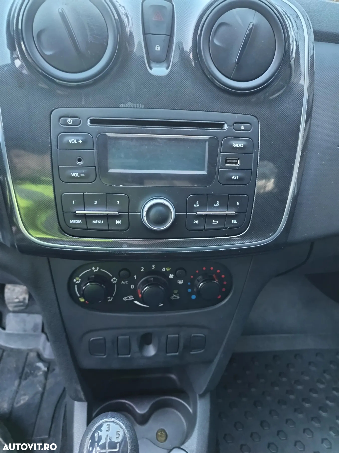 Dacia Logan 1.2 Acces - 11