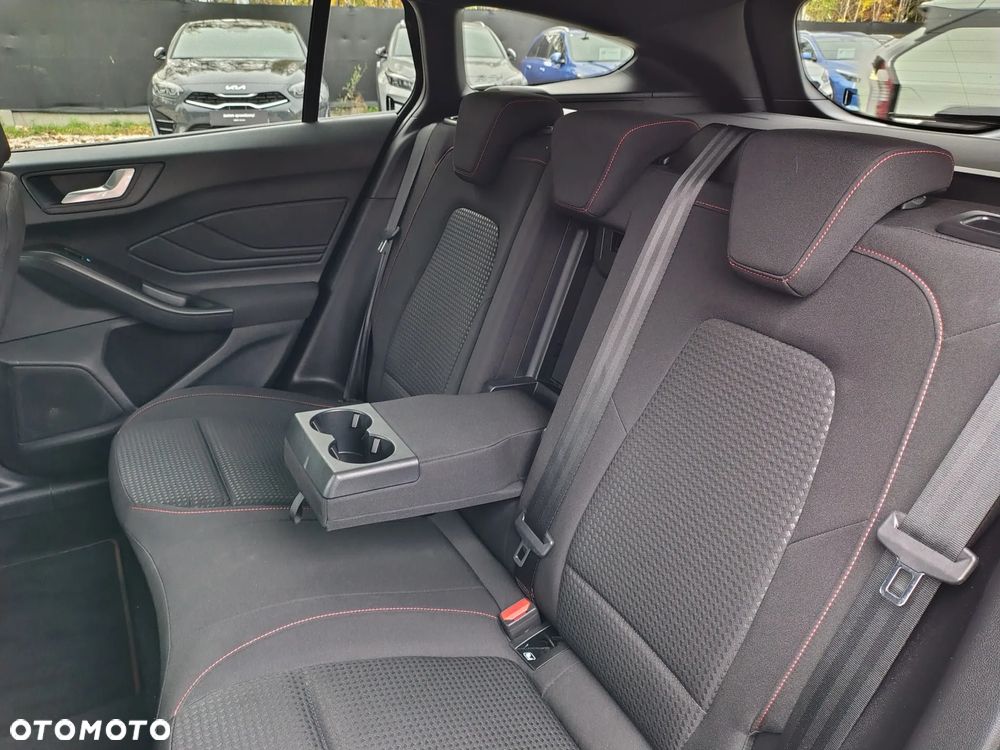 Ford Focus 1.0 EcoBoost mHEV ST-Line X - 23
