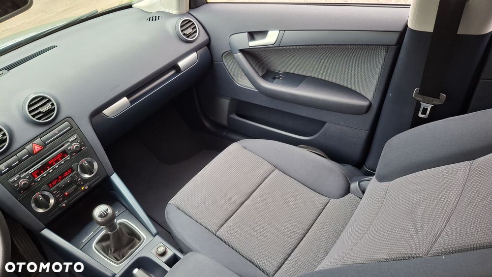 Audi A3 Sportback 1.6 FSI Ambition - 13