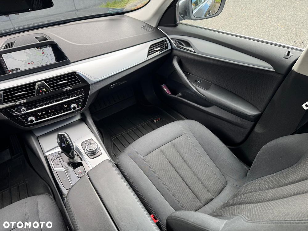 BMW Seria 5 520d Luxury Line - 17