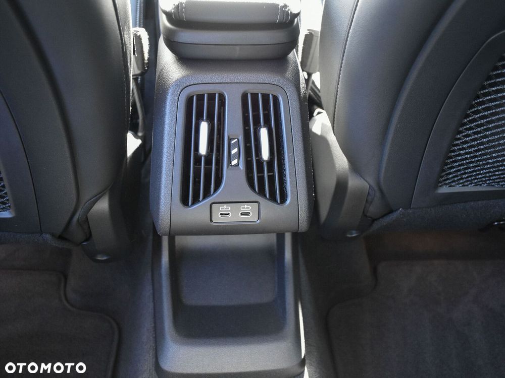 BMW X1 sDrive18i xLine - 14