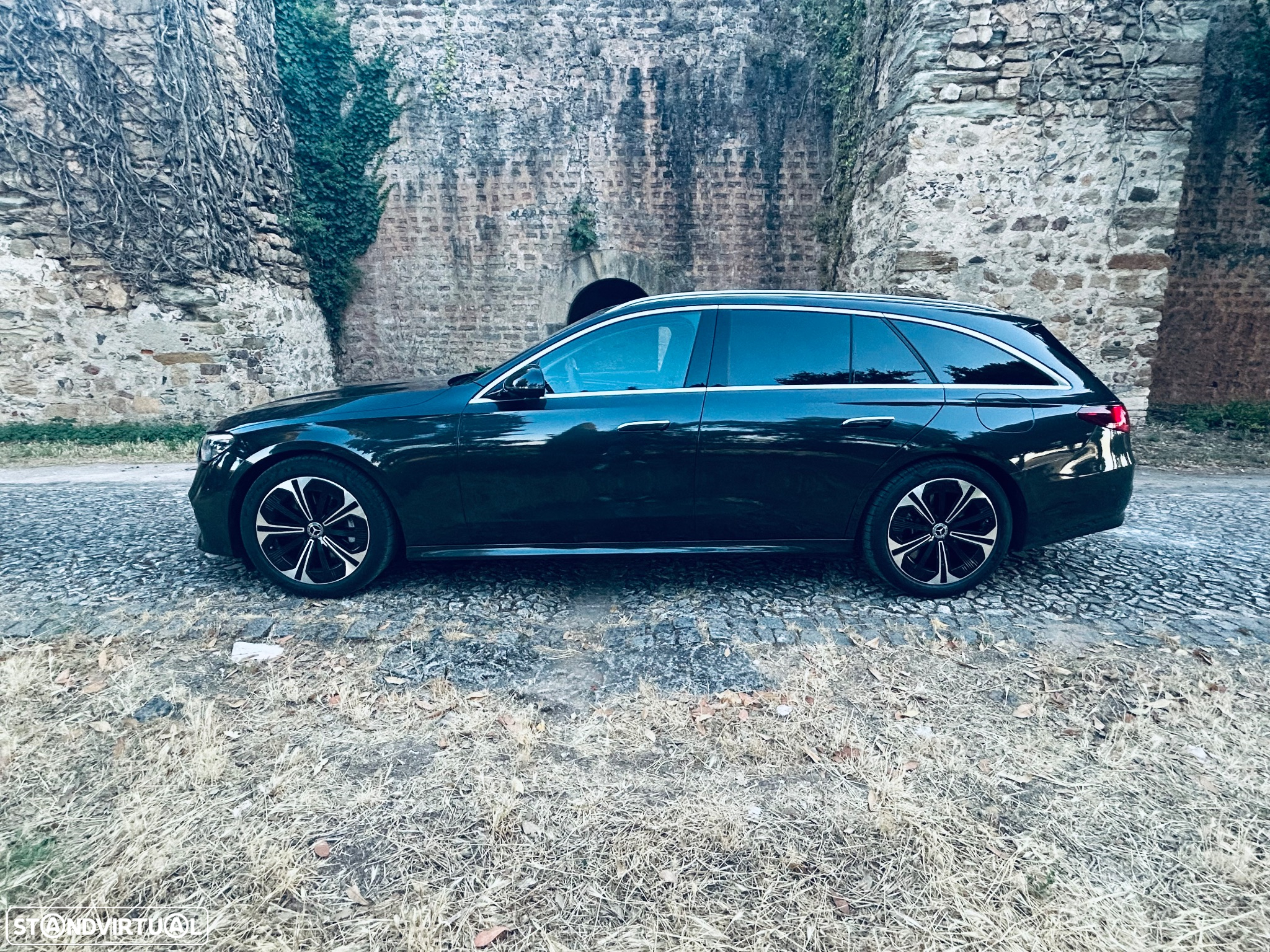Mercedes-Benz E 300 e Avantgarde - 4