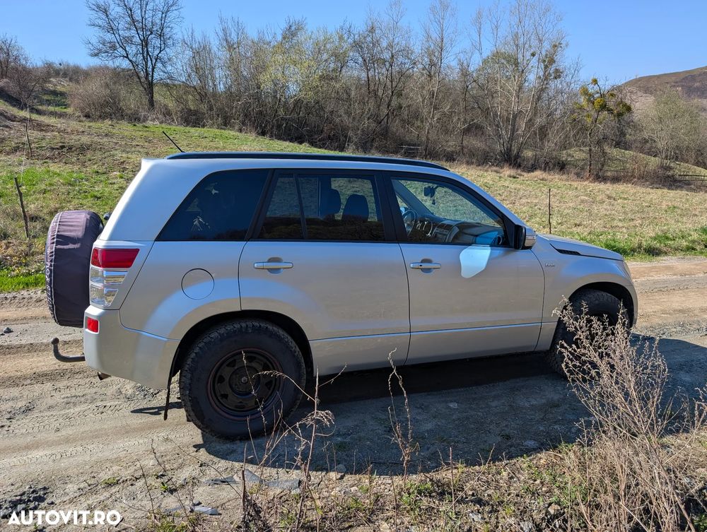 Suzuki Grand Vitara 1.9 DDiS Comfort DPF Limited - 6