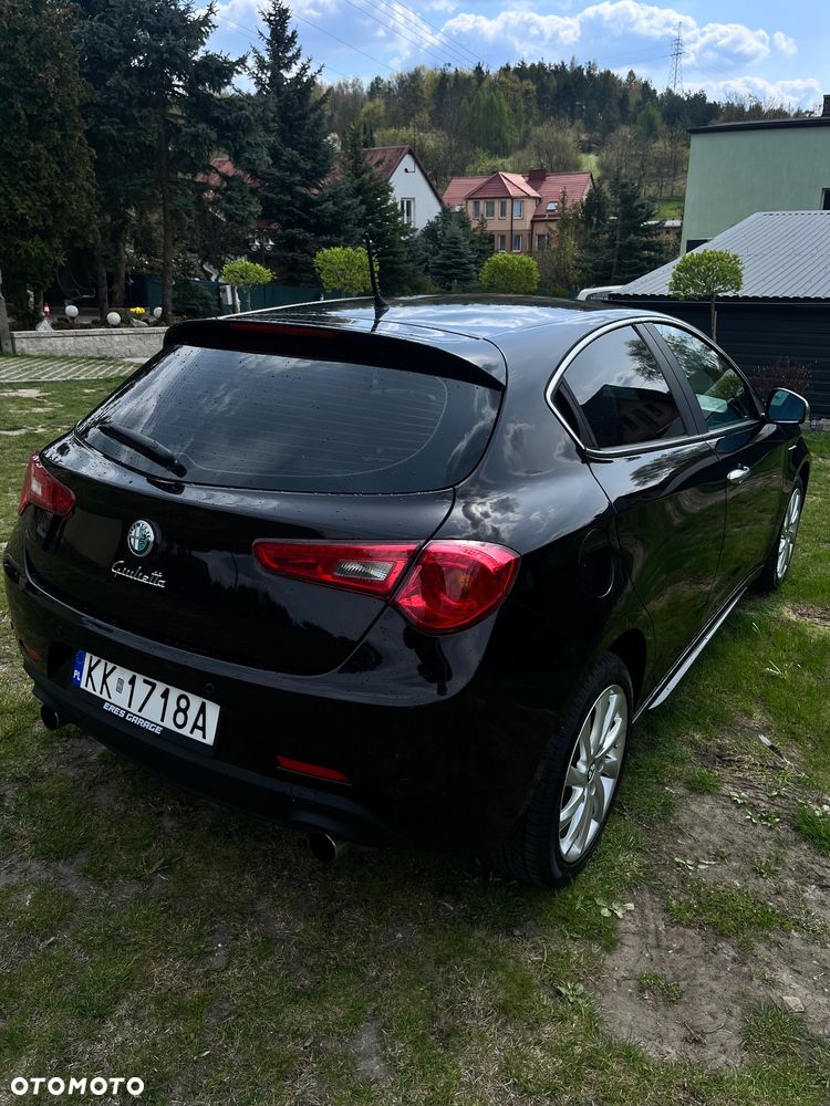 Alfa Romeo Giulietta 2.0 JTDM Distinctive - 4