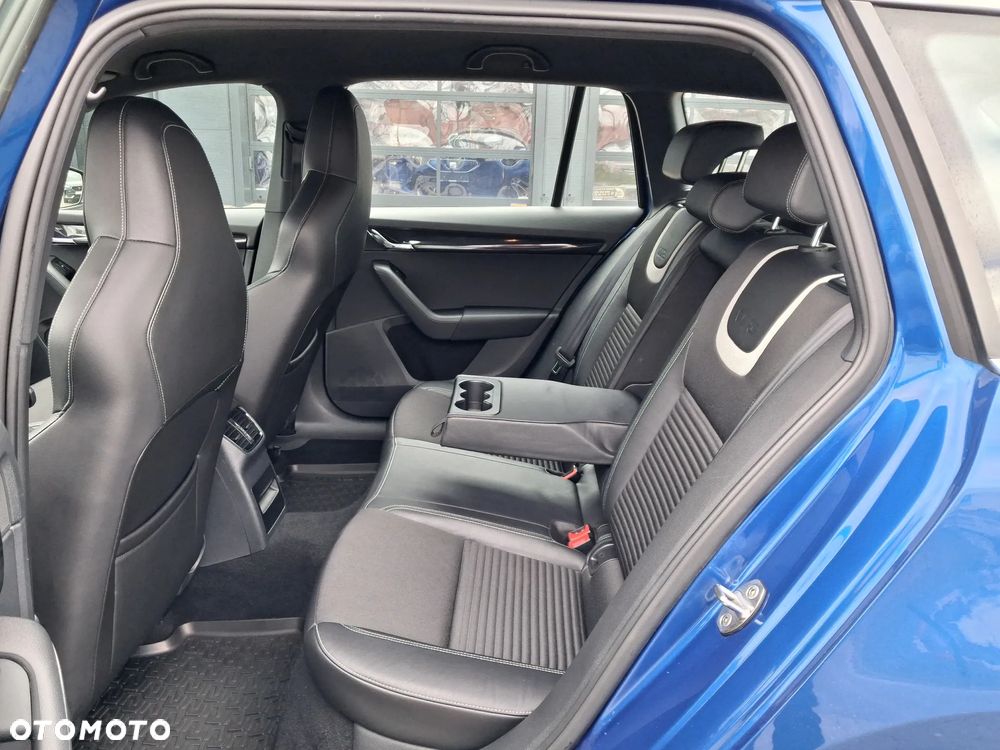 Skoda Octavia 2.0 TDI SCR RS DSG - 13