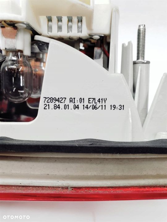 BMW 3 E90 LIFT LCI 08r LEWA LAMPA TYŁ W KLAPĘ LED - 5