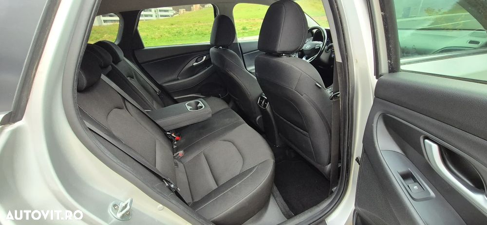 Hyundai i30 Kombi 1.6 CRDI DCT Passion - 7