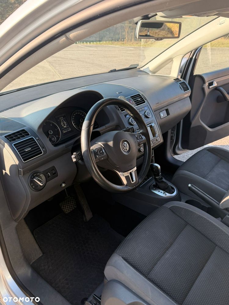 Volkswagen Touran 1.6 TDI DPF Comfortline DSG - 13