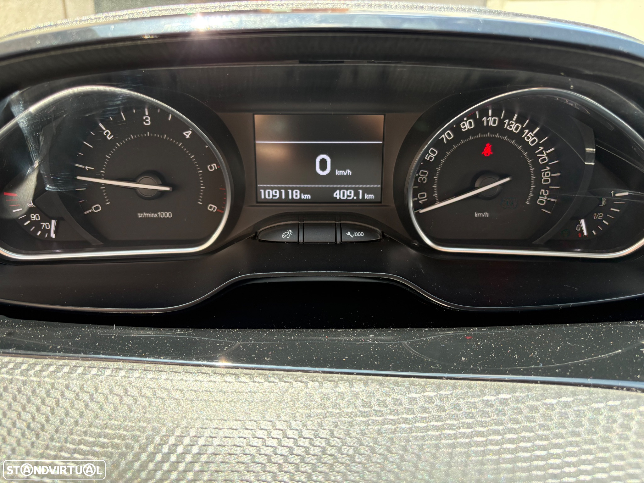 Peugeot 2008 1.6 BlueHDi Style - 21