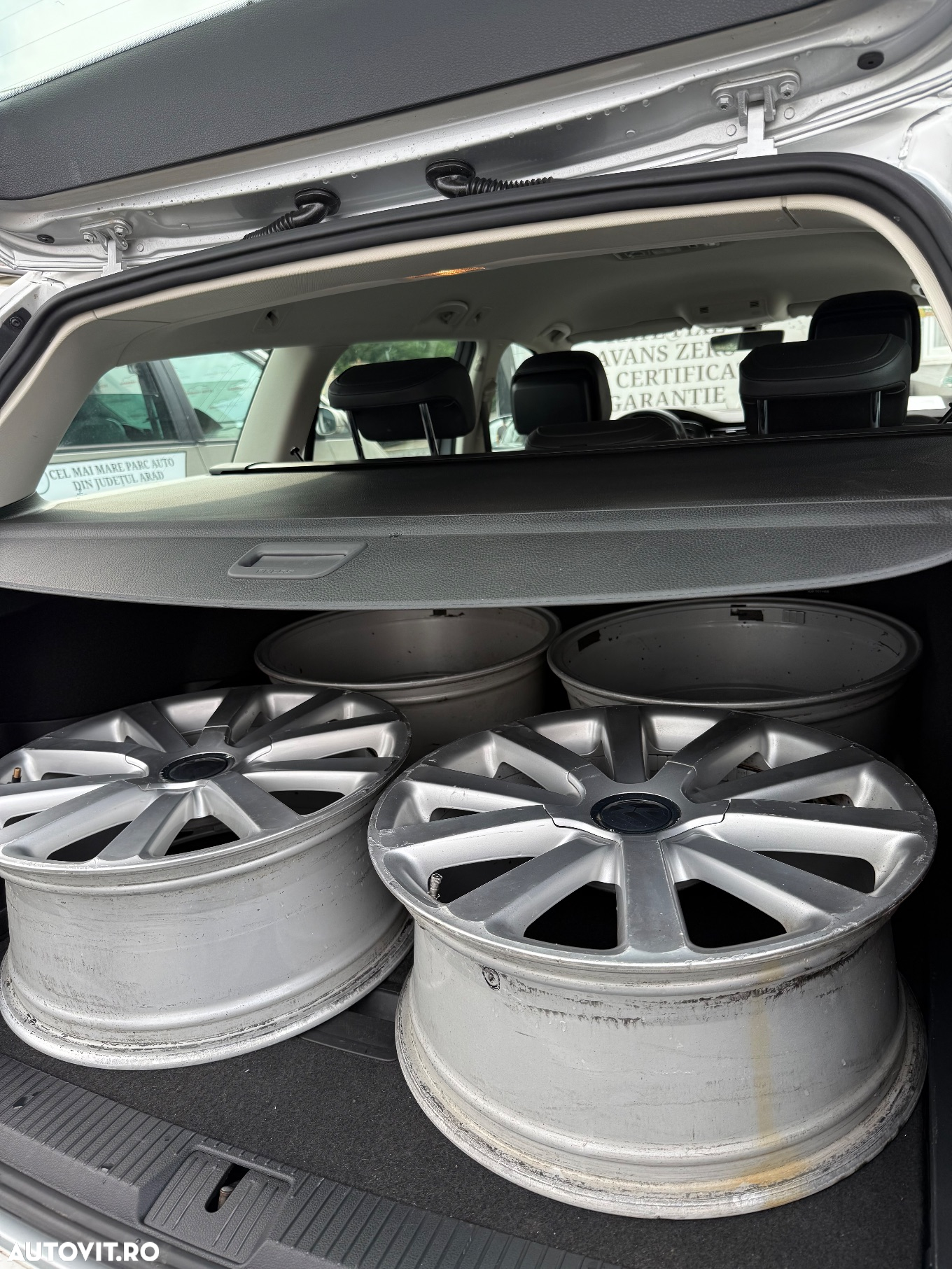 Volkswagen Passat 2.0 TDI DSG 4Motion Highline - 29