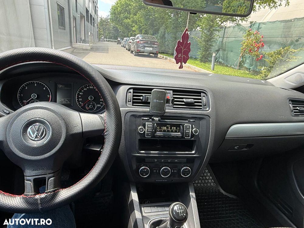 Volkswagen Jetta 1.6 TDI DPF Comfortline - 3