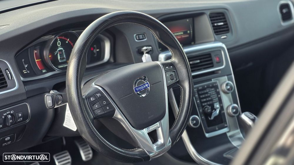 Volvo V60 2.0 D4 R-Design Summum - 14