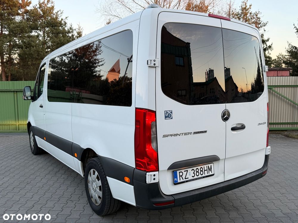 Mercedes-Benz Sprinter Tourer Standard HA CREW - 12