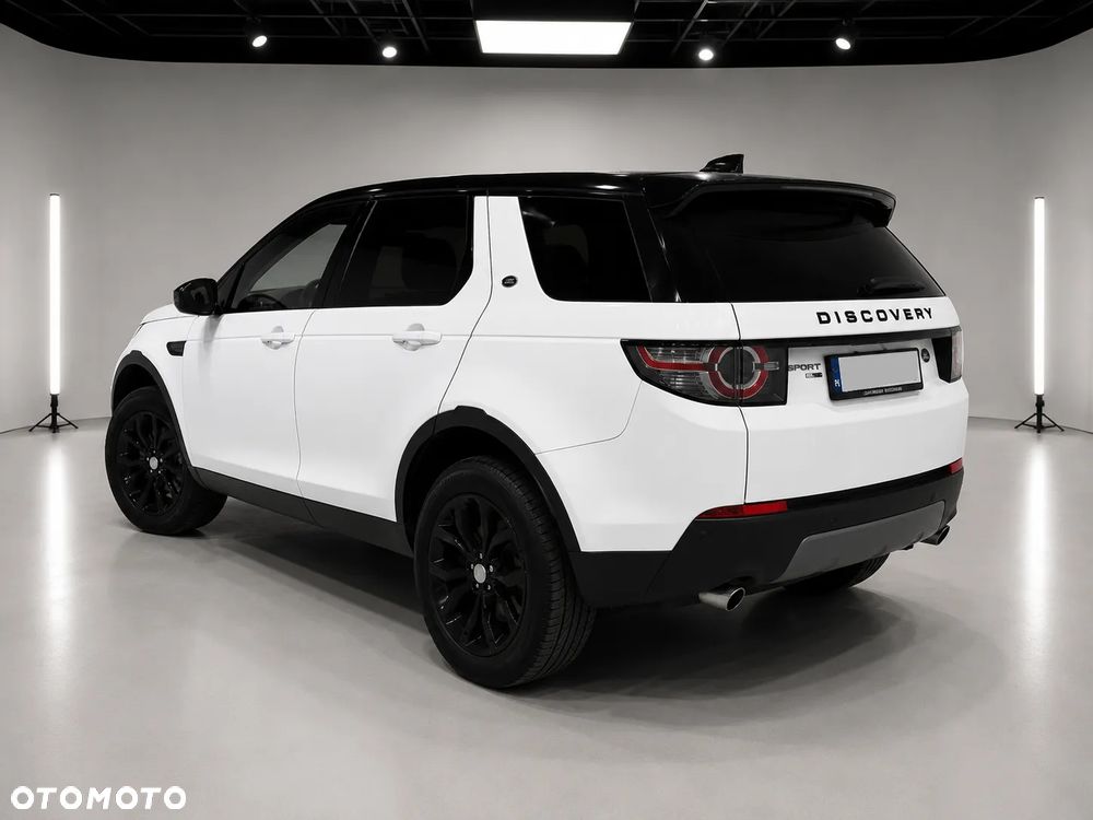 Land Rover Discovery Sport 2.0 TD4 HSE - 3
