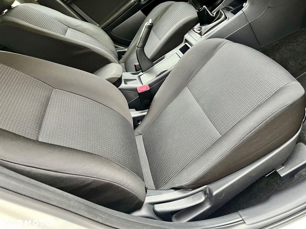 Mitsubishi Lancer 1.5 Inform - 11