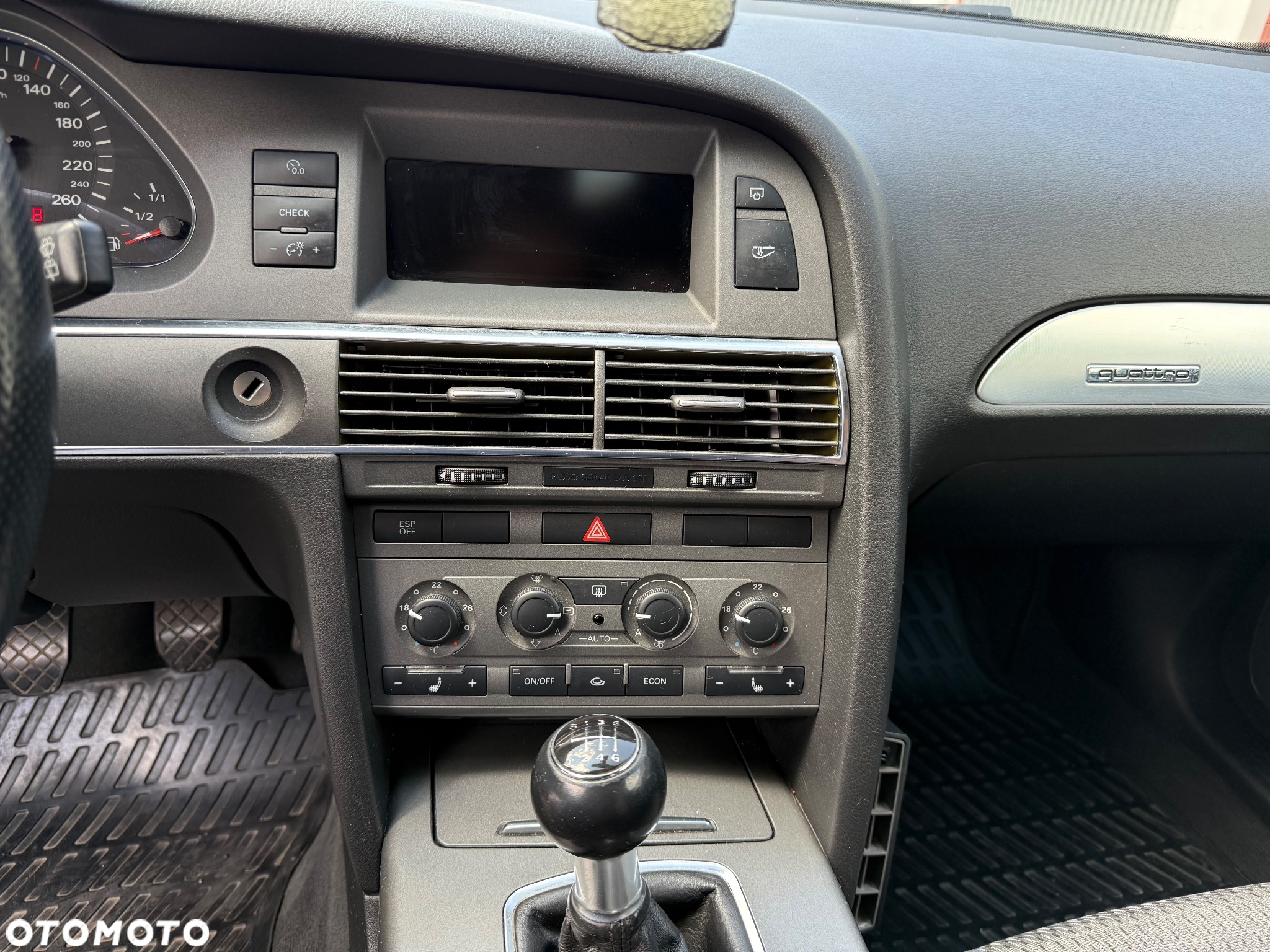 Audi A6 Avant 2.4 quattro - 8